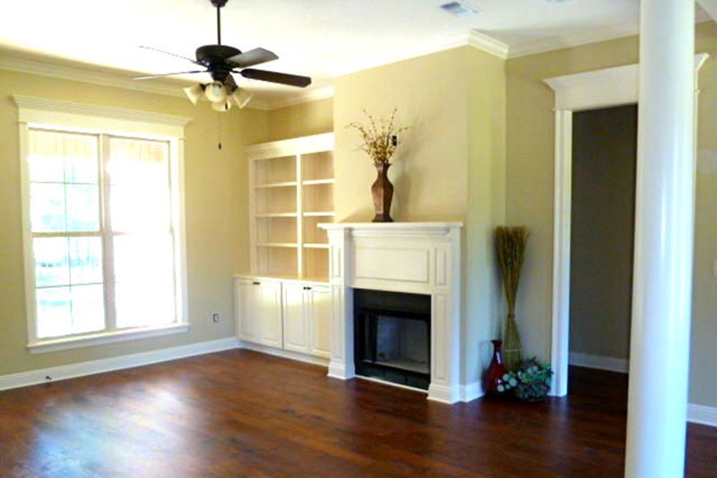 Architectural House Design - 2600 square foot traditional home