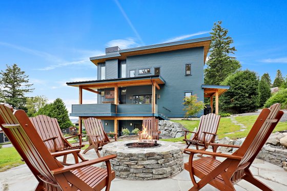 Photo 13 for Contemporary House Plan #1070-7 - 3 bed, 3 bath