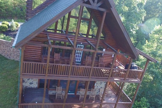 Exterior - Covered Porch for Cabin House Plan #123-121 - 6 bed, 5.5 bath