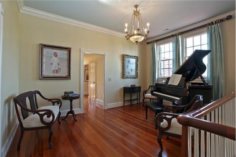 House Plan Design - Photo 7 for Classical House Plan #137-242 - 4 bed, 4 bath
