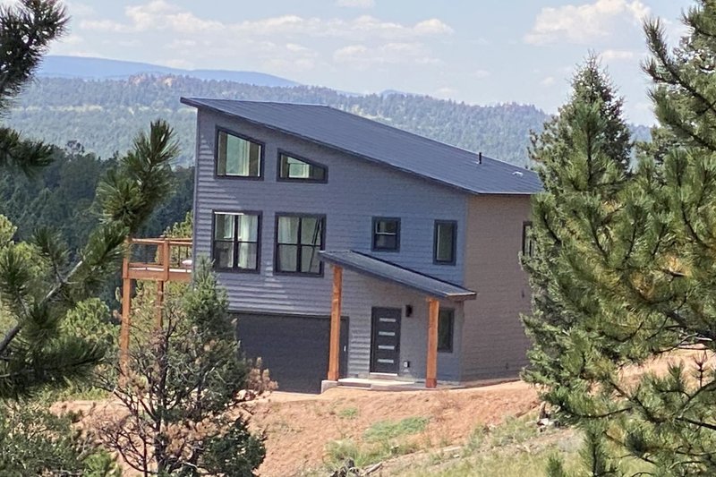 House Design - Photo 4 for Contemporary House Plan #932-1032 - 3 bed, 2 bath