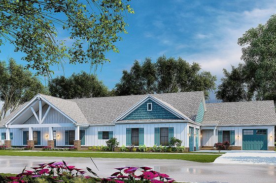 Exterior - Front Elevation 1 for Traditional House Plan #923-212 - 4 bed, 4 bath