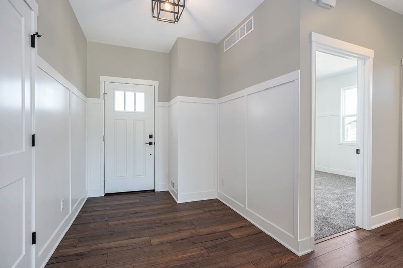 Home Plan - Interior - Entry for Farmhouse House Plan #20-2362 - 3 bed, 3 bath