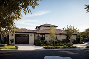 Ranch Style House Plan - 5 Beds 4 Baths 3748 Sq/Ft Plan #515-17 Exterior 