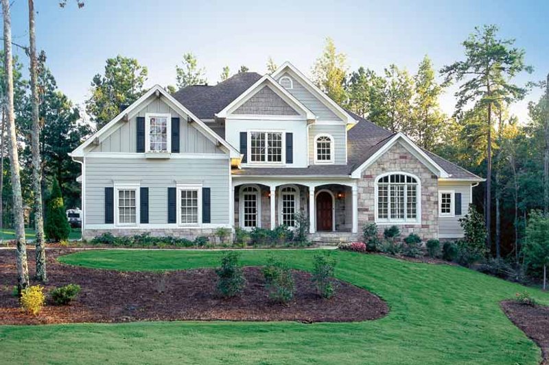 House Plan Design - Exterior - Front Elevation 3 for Traditional House Plan #927-573 - 4 bed, 3.5 bath