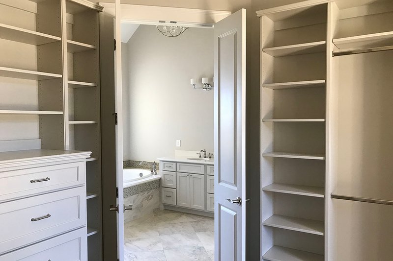 Dream House Plan - Interior - Master Bathroom 1 for Farmhouse House Plan #437-93 - 4 bed, 3.5 bath