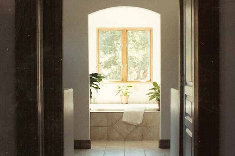 House Blueprint - Interior - Master Bathroom for Mediterranean House Plan #937-16 - 5 bed, 4 bath