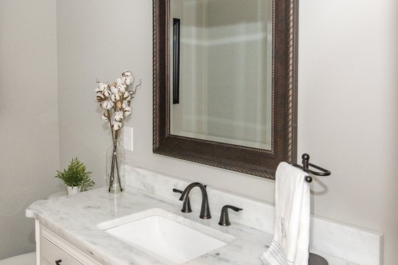 Interior - Bathroom for Ranch House Plan #929-1007 - 4 bed, 4 bath