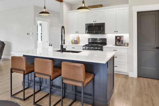 Interior - Kitchen 3 for Farmhouse House Plan #1070-16 - 3 bed, 2.5 bath