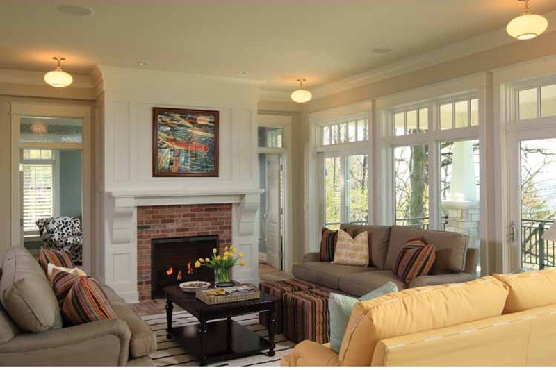 Home Plan - Interior - Family Room 2 for Craftsman House Plan #928-175 - 4 bed, 3.5 bath