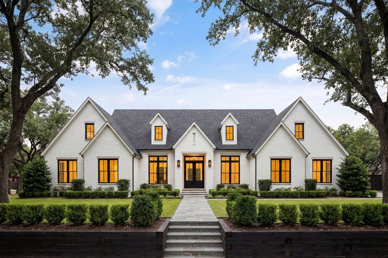 House Design - Exterior - Front Elevation 7 for Traditional House Plan #430-383 - 5 bed, 4.5 bath
