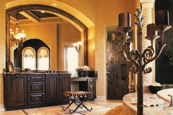 Interior - Bathroom for Mediterranean House Plan #930-54 - 4 bed, 4 bath