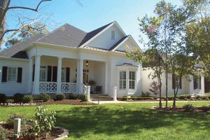 House Design - Exterior - Front Elevation for Country House Plan #429-351 - 3 bed, 2.5 bath