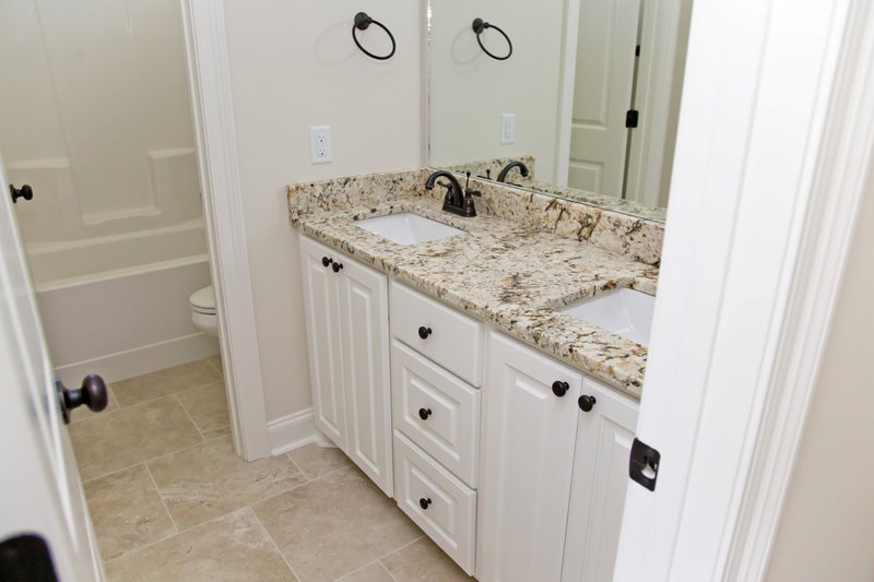 Architectural House Design - Interior - Bathroom for Southern House Plan #430-183 - 4 bed, 2 bath