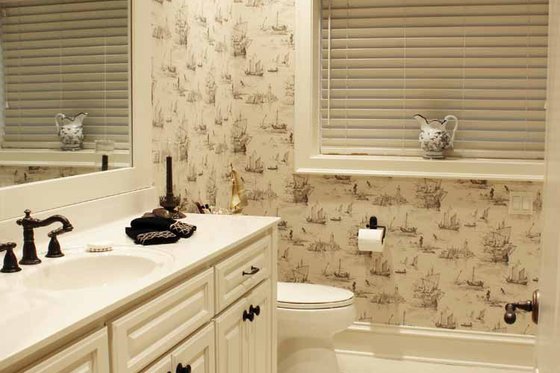 Interior - Bathroom for European House Plan #928-65 - 4 bed, 5.5 bath
