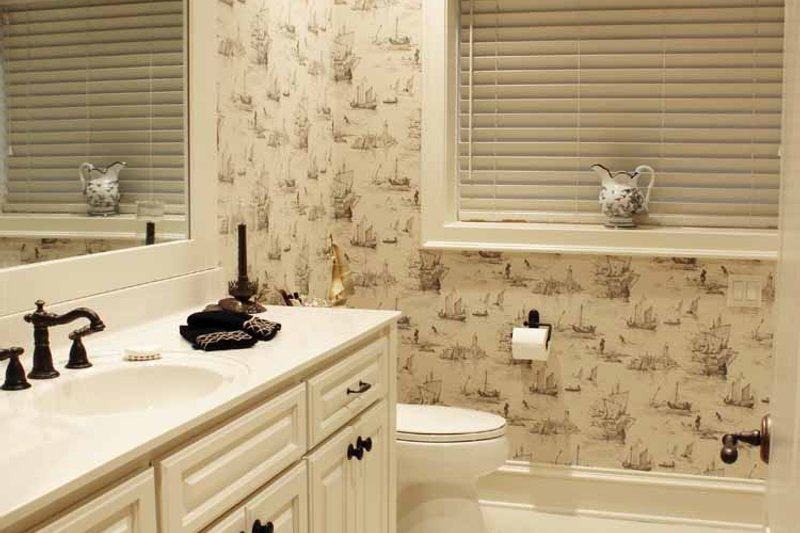 Home Plan - Interior - Bathroom for European House Plan #928-65 - 4 bed, 5.5 bath