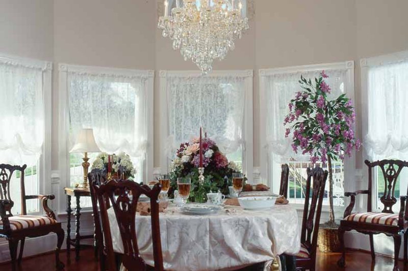 Dream House Plan - Interior - Dining Room for Victorian House Plan #314-206 - 4 bed, 3 bath