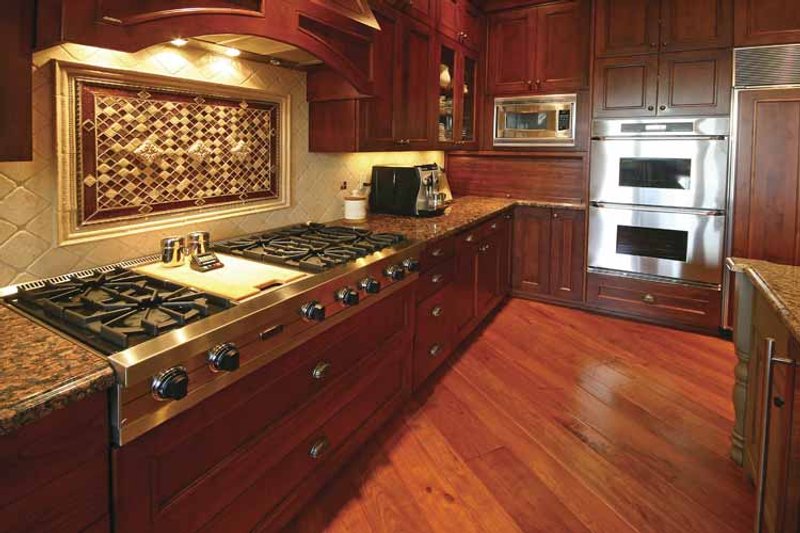 Home Plan - Interior - Kitchen 3 for Craftsman House Plan #132-485 - 4 bed, 4.5 bath