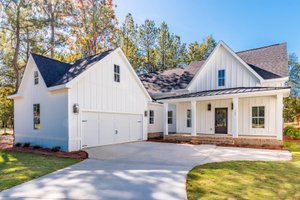 Farmhouse Exterior - Front Elevation Plan #461-108