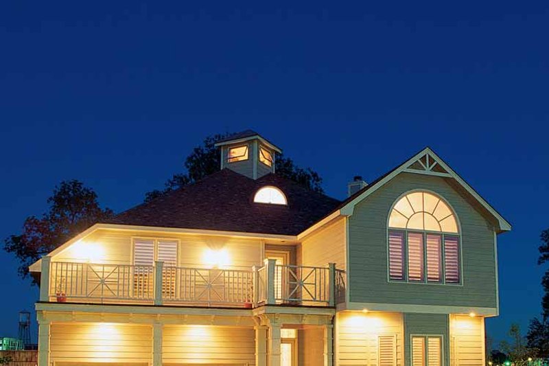 Home Plan - Exterior - Front Elevation 4 for Traditional House Plan #952-2 - 3 bed, 3 bath