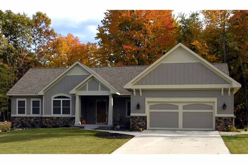 Home Plan - Craftsman Exterior - Front Elevation Plan #928-146