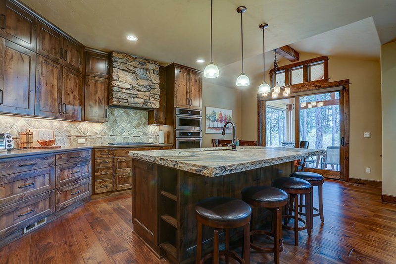 Dream House Plan - Interior - Kitchen 1 for Craftsman House Plan #892-29 - 3 bed, 3.5 bath