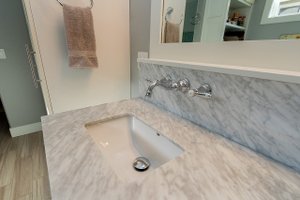 Interior - Master Bathroom 1 for Craftsman House Plan #70-1470 - 4 bed, 3.5 bath