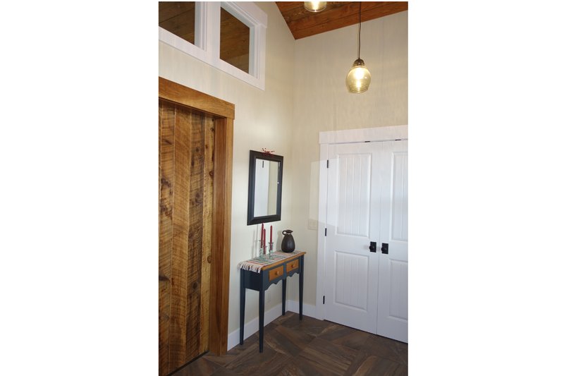 Architectural House Design - Interior - Entry for Craftsman House Plan #124-1005 - 2 bed, 2 bath
