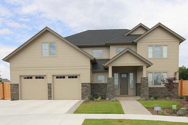 Architectural House Design - Craftsman Exterior - Front Elevation Plan #124-940