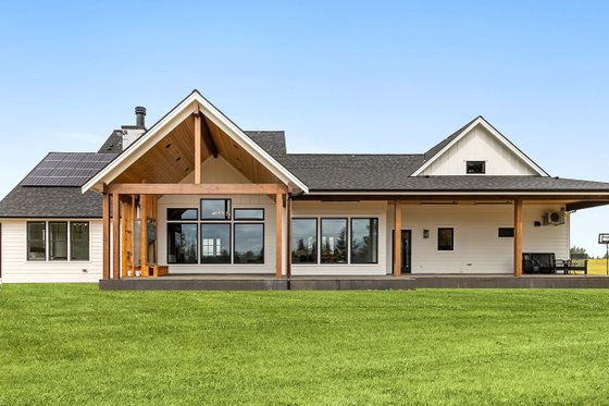 Exterior - Rear Elevation for Farmhouse House Plan #1070-194 - 3 bed, 3.5 bath
