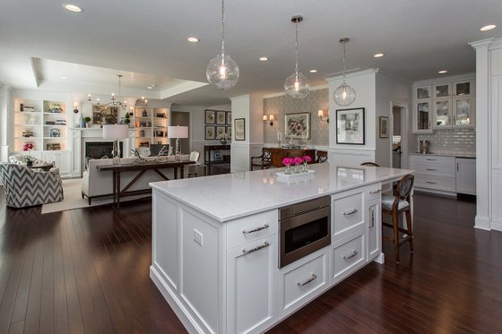 Interior - Kitchen 5 for Ranch House Plan #70-1467 - 3 bed, 2 bath