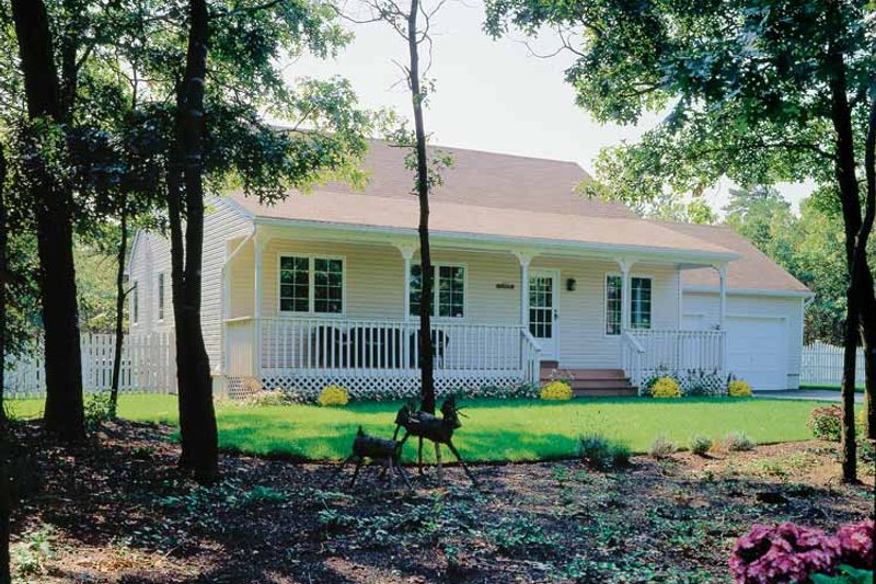 Home Plan - Country Exterior - Front Elevation Plan #314-189