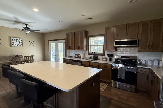 Photo 4 for Southern House Plan #932-774 - 3 bed, 2.5 bath