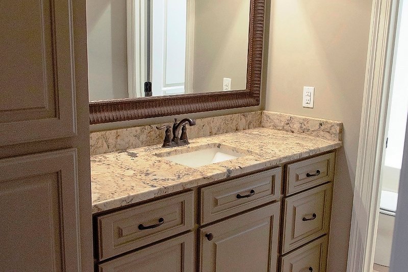 Dream House Plan - Interior - Bathroom for European House Plan #430-139 - 4 bed, 2.5 bath