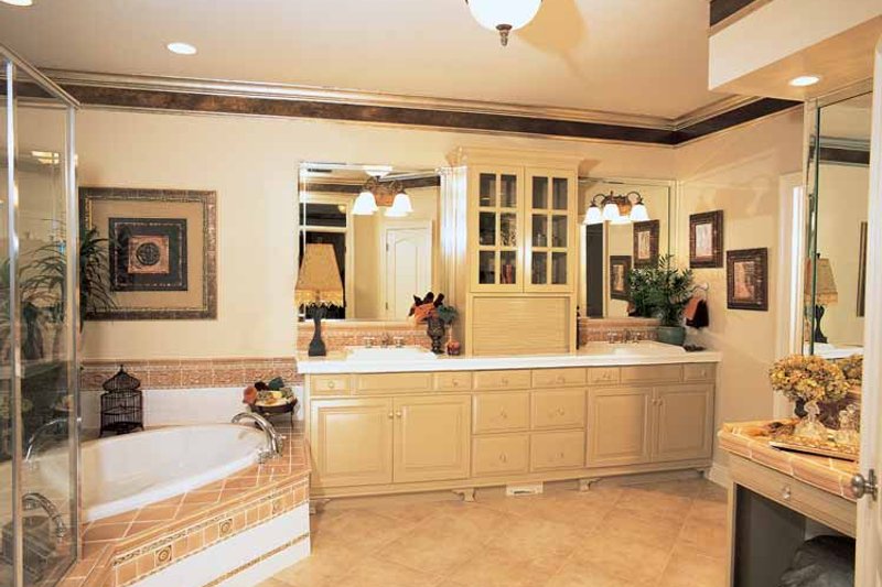 Home Plan - Interior - Bathroom for Traditional House Plan #37-274 - 4 bed, 3.5 bath