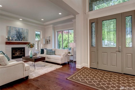 Interior - Entry for Craftsman House Plan #1066-25 - 5 bed, 5.5 bath