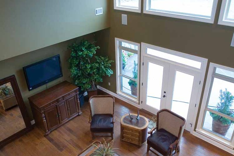 Dream House Plan - Interior - Family Room 1 for Traditional House Plan #17-2721 - 3 bed, 2.5 bath