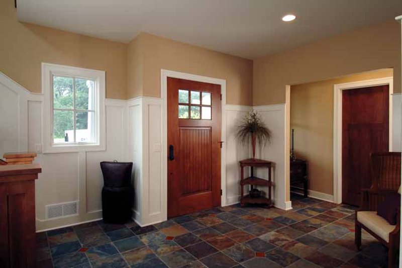 Home Plan - Interior - Entry 1 for Craftsman House Plan #928-18 - 4 bed, 2.5 bath