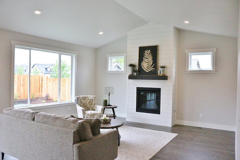Dream House Plan - Interior - Family Room for Craftsman House Plan #1070-47 - 3 bed, 2 bath