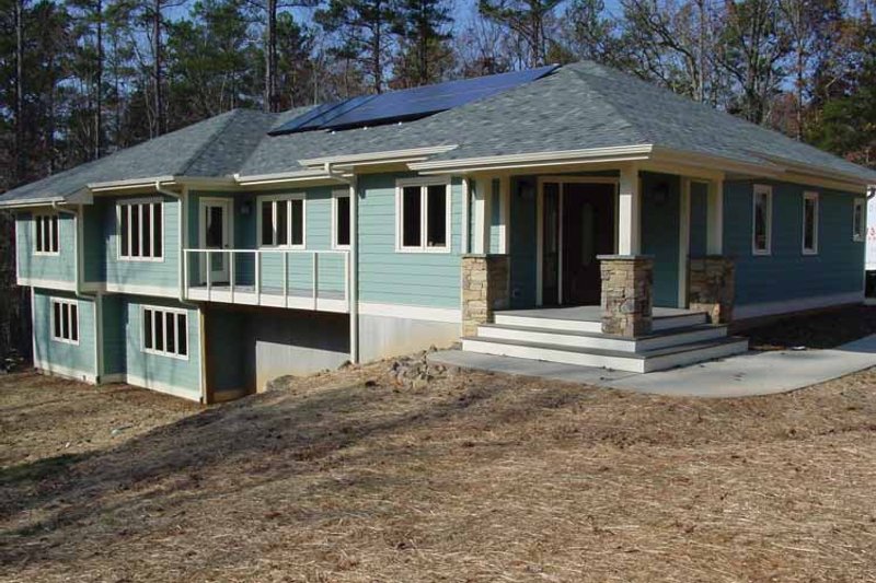 House Plan Design - Ranch Exterior - Front Elevation Plan #939-6
