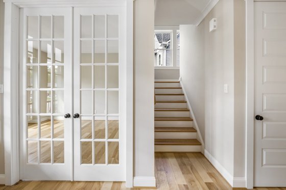 Photo 9 for Farmhouse House Plan #1080-6 - 5 bed, 4.5 bath