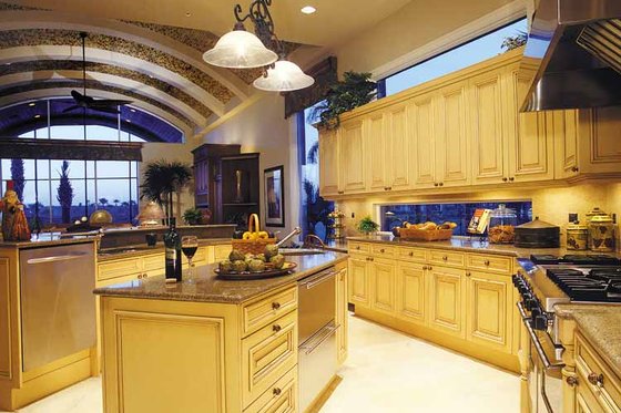 Interior - Kitchen for Mediterranean House Plan #930-316 - 3 bed, 4.5 bath