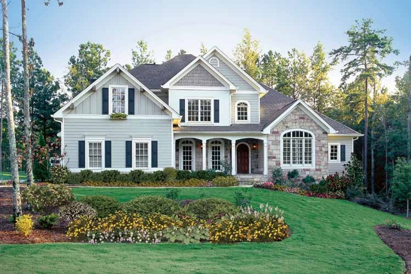House Plan Design - Exterior - Front Elevation 6 for Traditional House Plan #927-573 - 4 bed, 3.5 bath