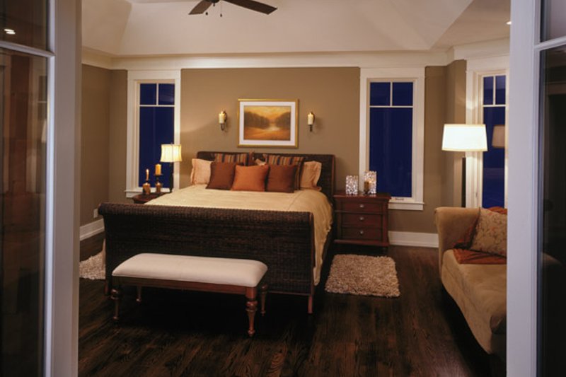 Home Plan - Interior - Master Bedroom for European House Plan #929-899 - 3 bed, 3.5 bath
