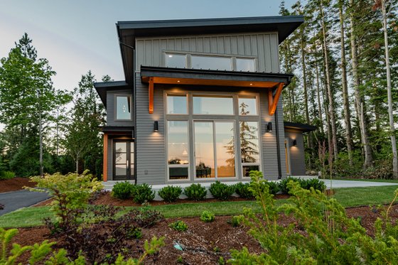 Exterior - Front Elevation 8 for Contemporary House Plan #1070-14 - 3 bed, 2.5 bath