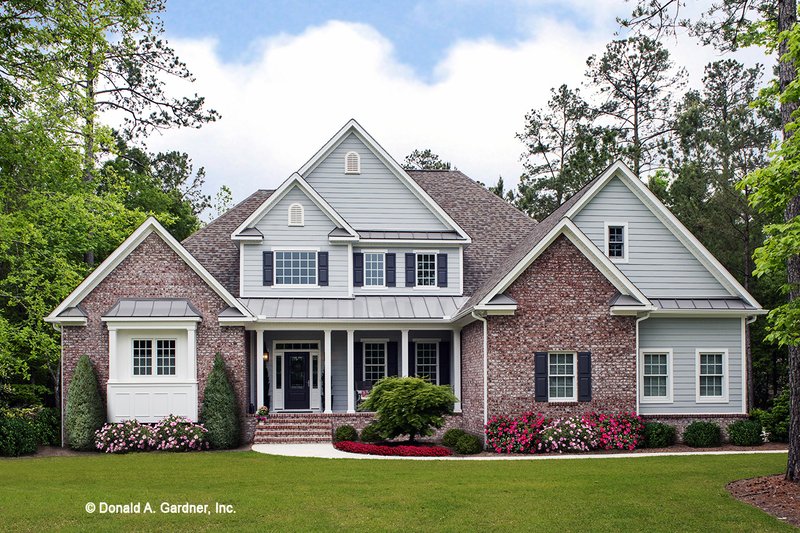 Dream House Plan - Traditional Exterior - Front Elevation Plan #929-811