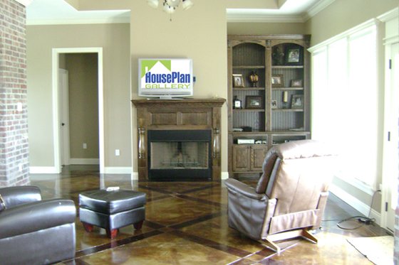 Interior - Family Room for European House Plan #21-262 - 3 bed, 2 bath