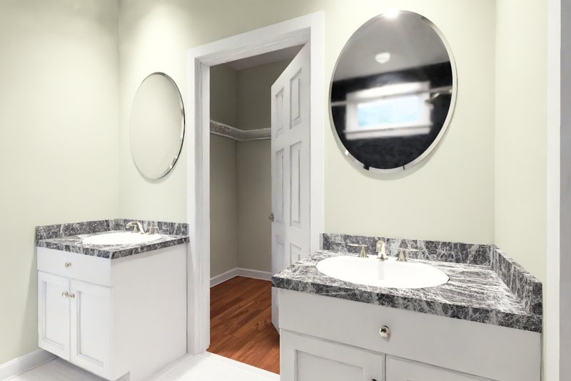 Architectural House Design - Interior - Master Bathroom for Traditional House Plan #513-2464 - 3 bed, 2.5 bath
