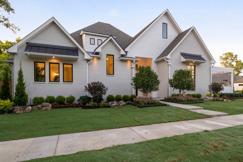 Dream House Plan - Exterior - Other Elevation for Traditional House Plan #1098-8 - 4 bed, 4.5 bath