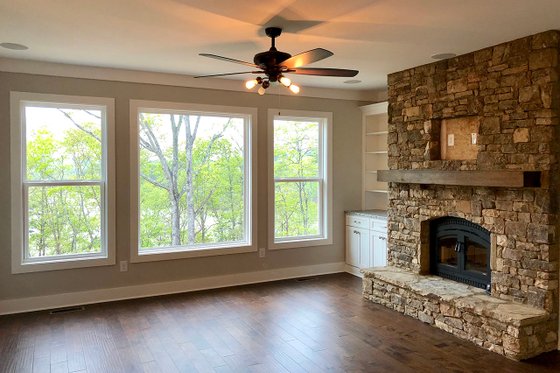 Interior - Family Room for Ranch House Plan #437-88 - 3 bed, 3.5 bath